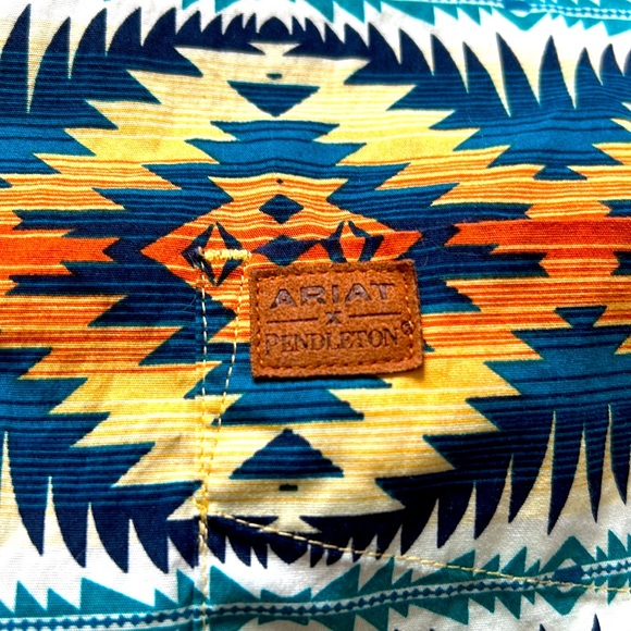 ARIAT X PENDLETON: Southwestern Design - Picture 5 of 12